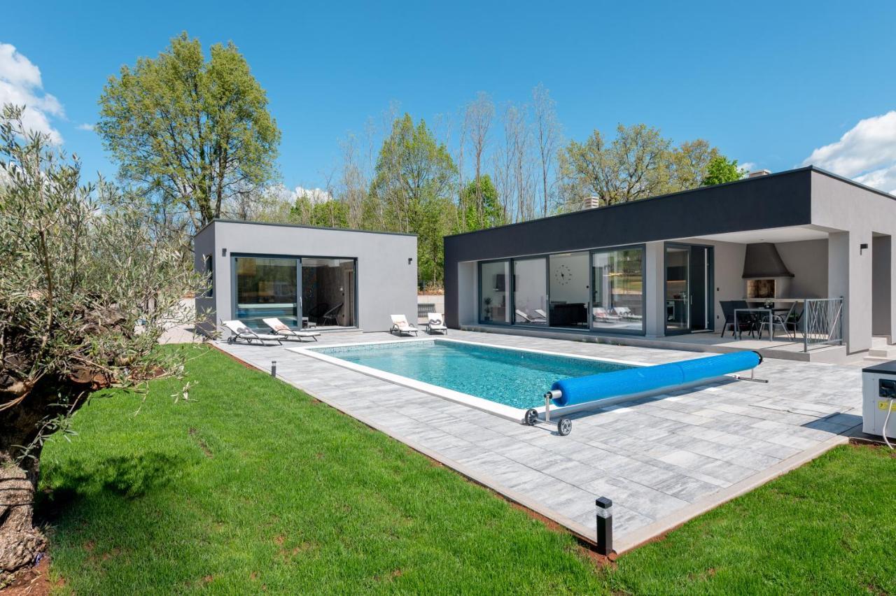 Green Luxury II With Heated Pool, Jacuzzi & Sauna Ruzici  Екстериор снимка