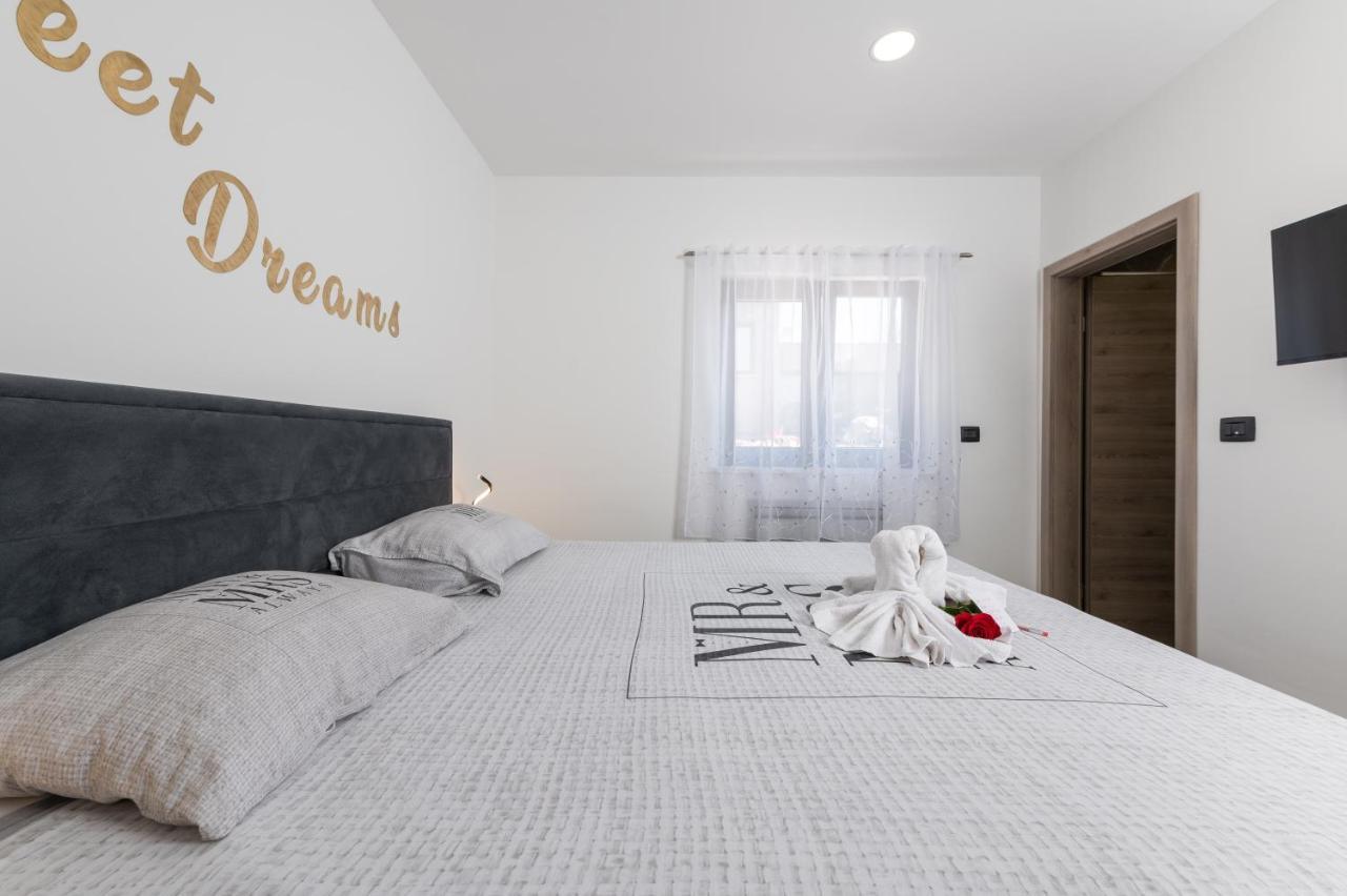 Green Luxury II With Heated Pool, Jacuzzi & Sauna Ruzici  Екстериор снимка