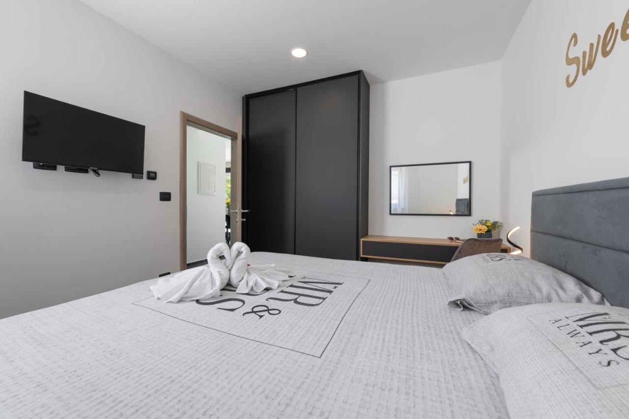 Green Luxury II With Heated Pool, Jacuzzi & Sauna Ruzici  Екстериор снимка