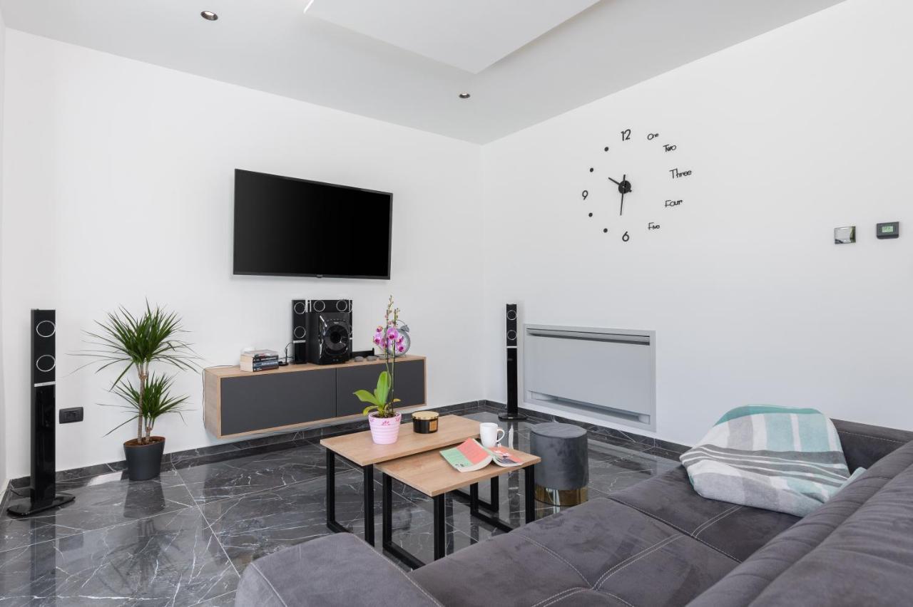 Green Luxury II With Heated Pool, Jacuzzi & Sauna Ruzici  Екстериор снимка