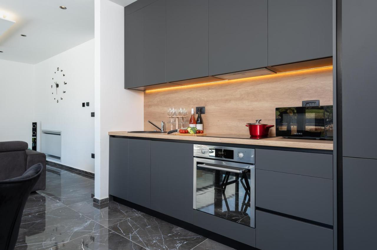 Green Luxury II With Heated Pool, Jacuzzi & Sauna Ruzici  Екстериор снимка